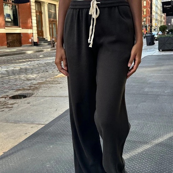 Brandy Melville Pants - Brandy Melville ANASTASIA WAFFLE SWEATPANTS NEVER USED